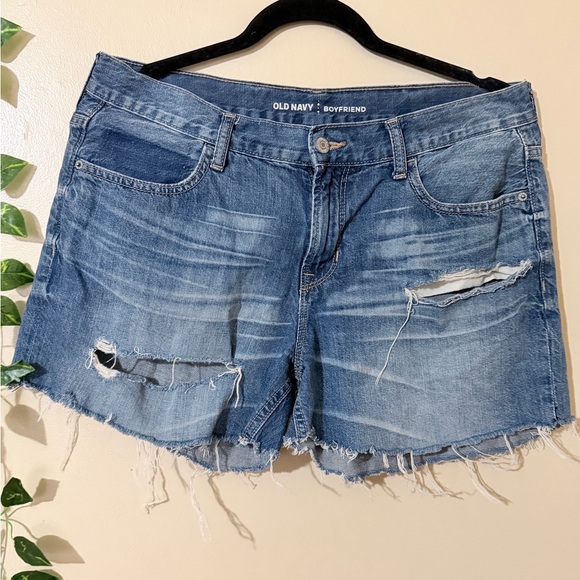 Old Navy Women's Ripped Jean Shorts - Picture 5 of 9